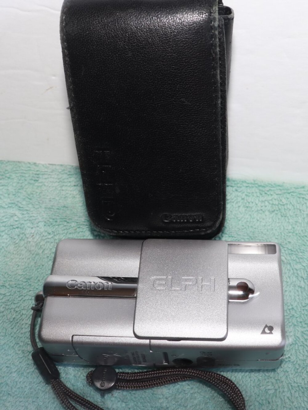 Canon ELPH Z3 Compact Digital APS Point Shoot Film Camera Zoom- Works